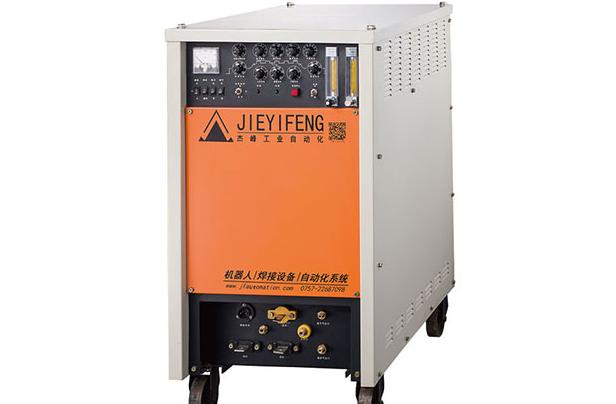 卷圓機(jī)工作